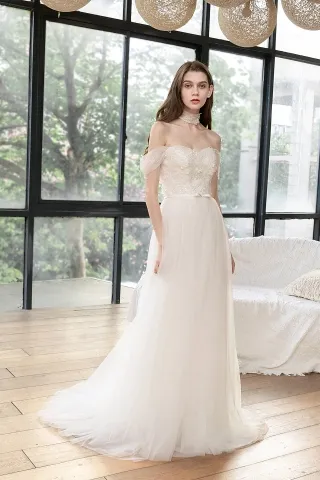 elegant off the shoulder lace tulle bohemian bridal gown