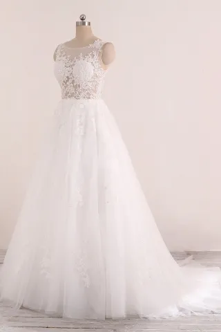 romantic jagged lace tulle wedding dress