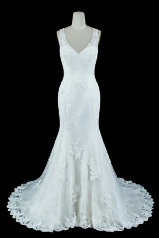 ivory lace sweetheart v neckline mermaid wedding dress