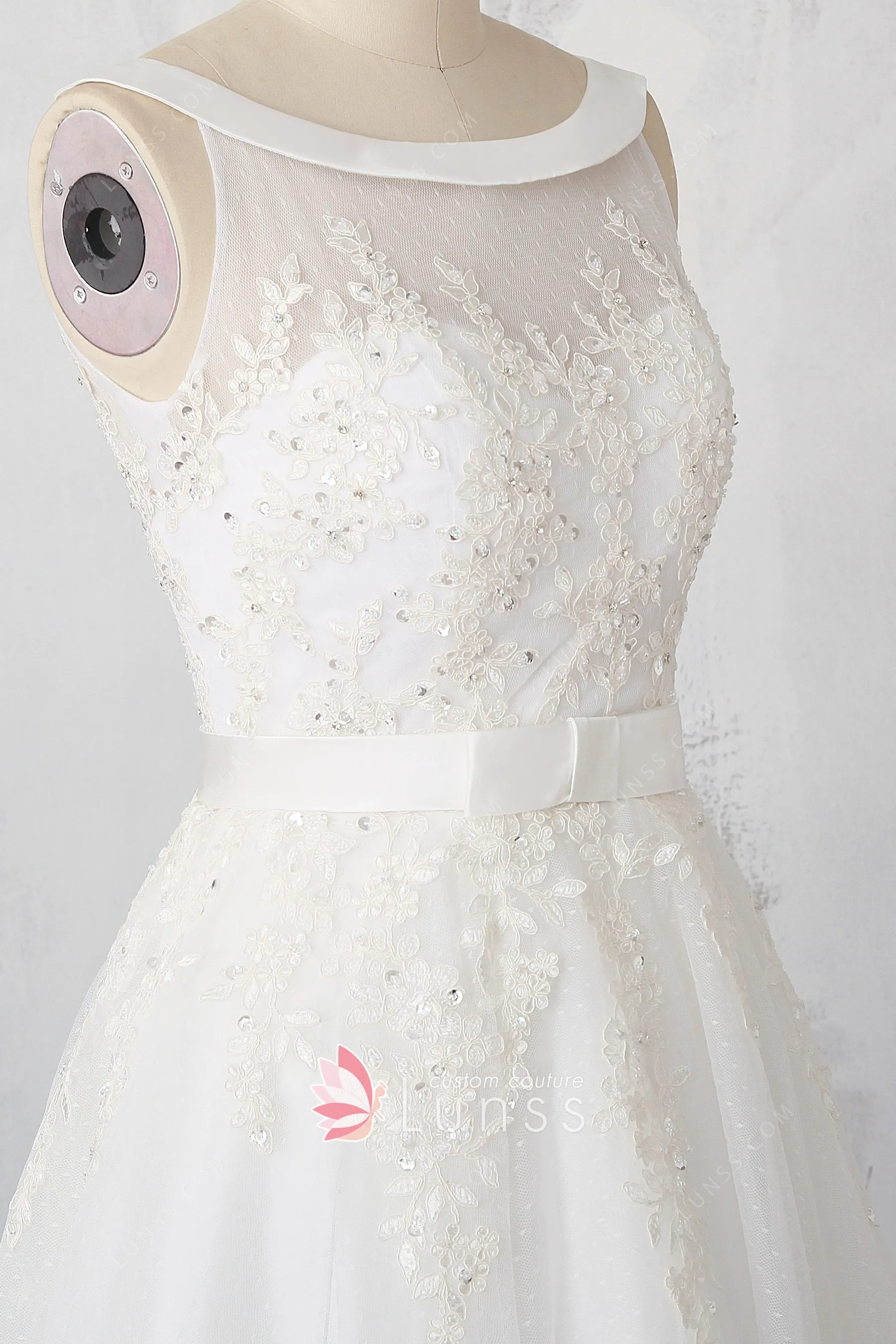 Elegant Wedding Dresses  Bateau Neck Sleeveless Backless Lace A-Line Bridal Gown main image 0