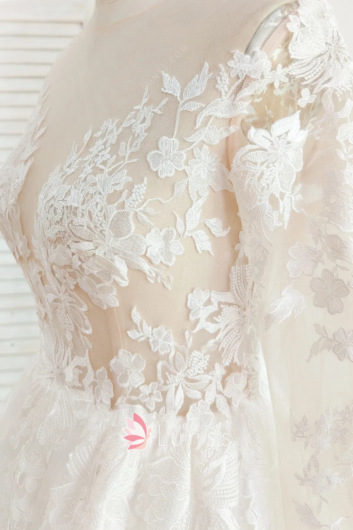 Illusion Warp Neck Lace and Chiffon Long Dress Silver