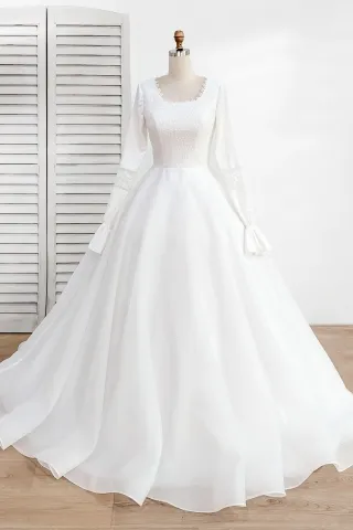 white organza lace scoop neck long sleeve wedding gown