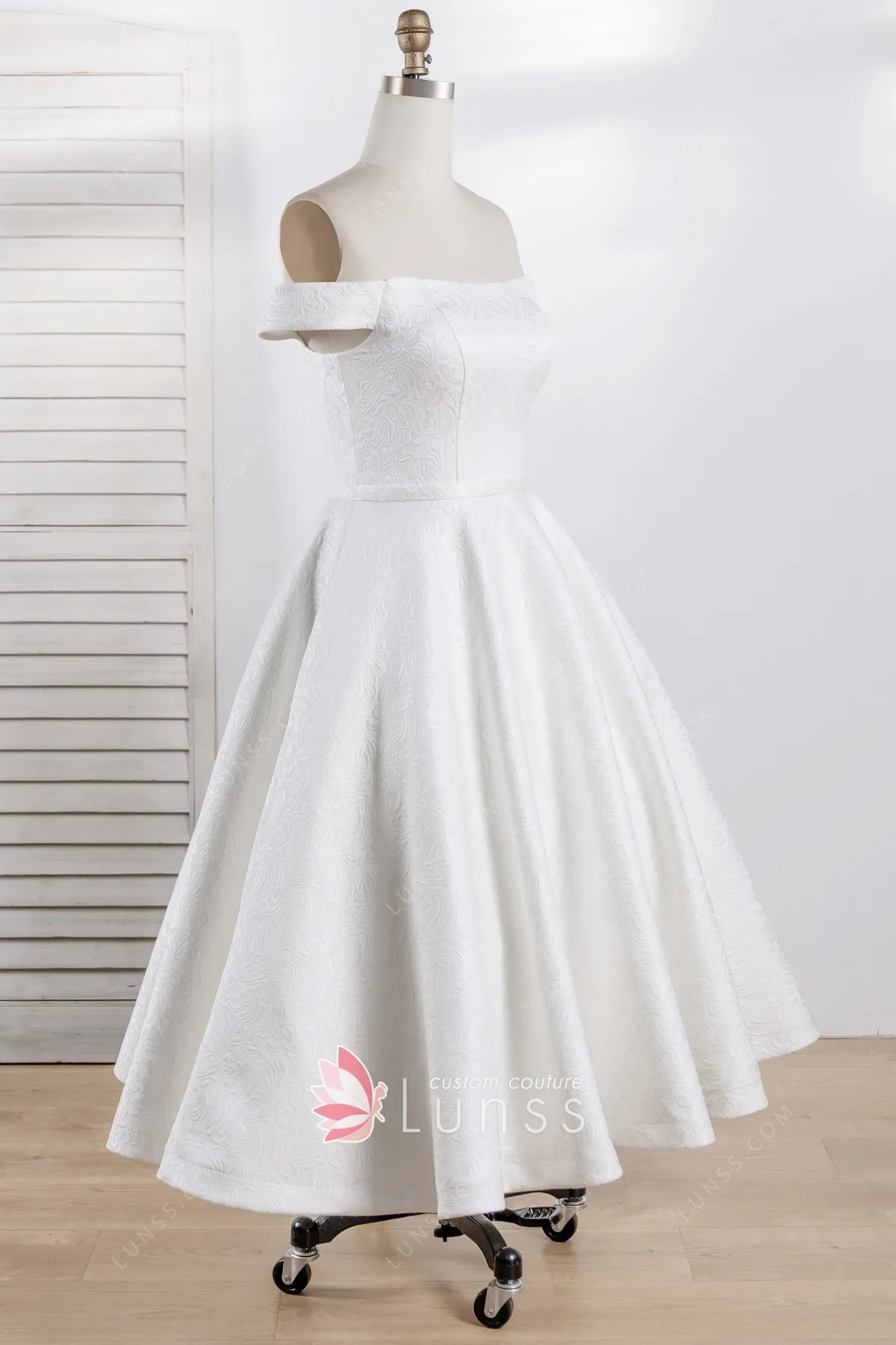 Luxurious Long Ivory Off-the-shoulder Lace Beading Long Sleeves Bridal Wear Long main image 1