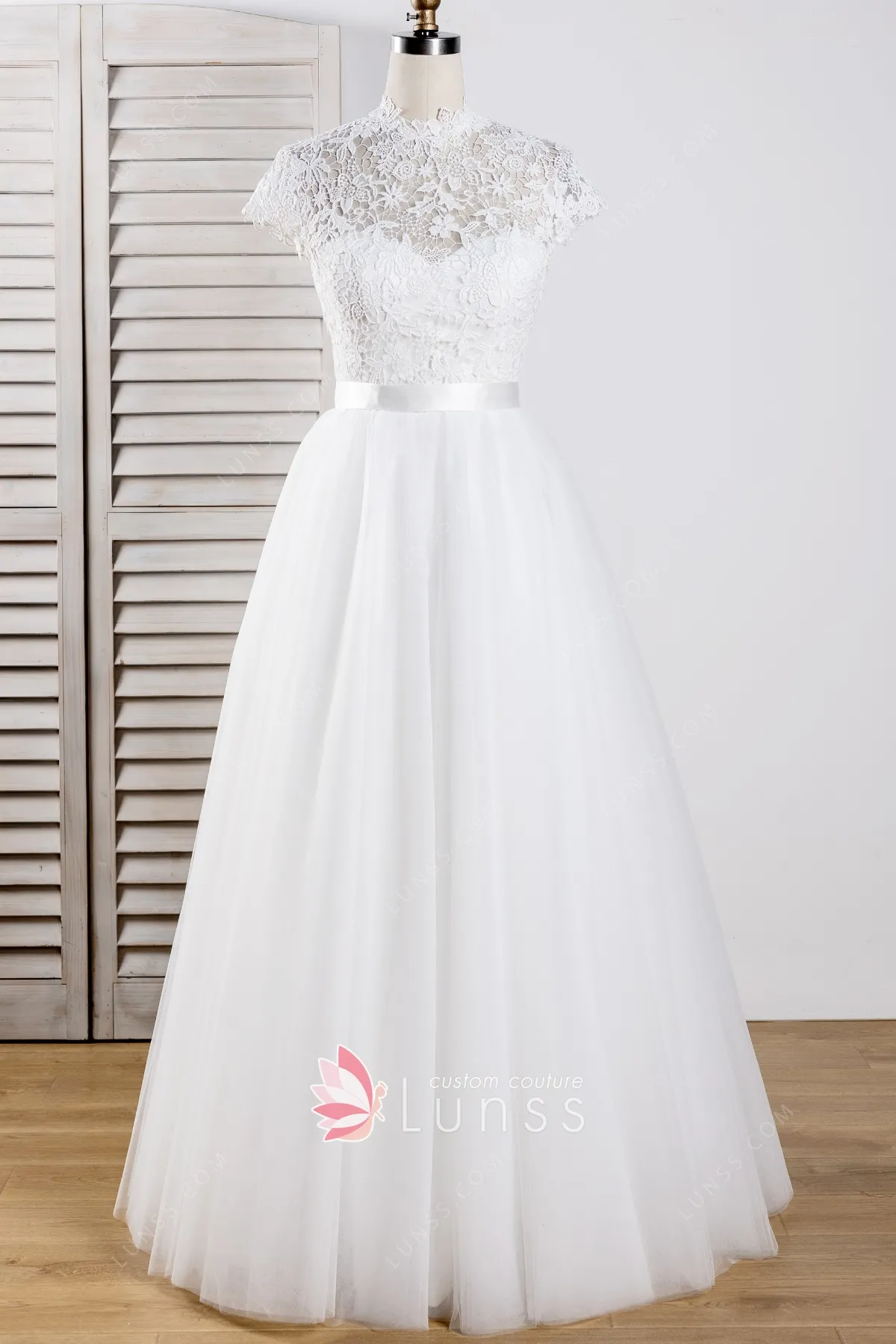 Illusion Lace Cap Sleeve High Neckline Tulle Bridal Dress Lunss