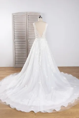 scalloped low V back lace wedding dress with detachable organza overskirt