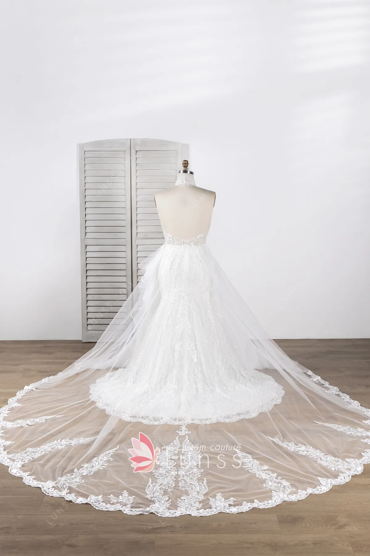 Luxury Beaded Ivory Lace Mermaid Overskirt Wedding Dress - Lunss