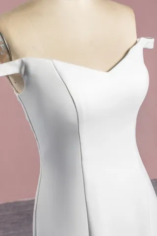 V neckline with off the shoulder straps