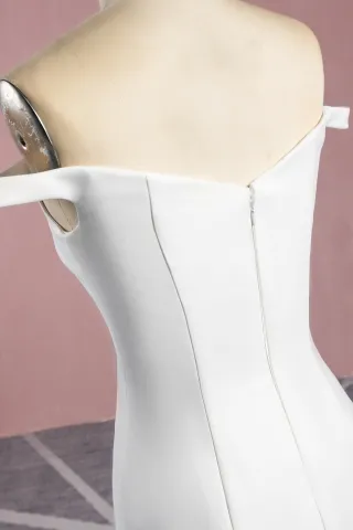 zipper up back