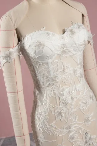 off shoulder sweetheart neckline