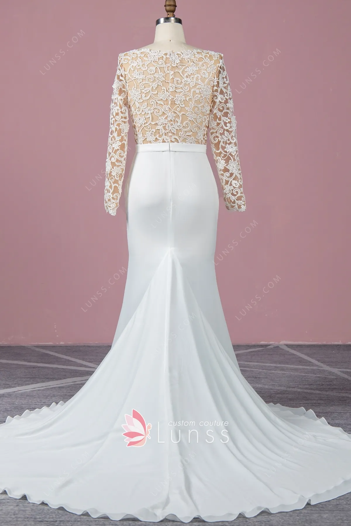 Chic Flower Lace V-neck Long Sleeve Garden Wedding Dress