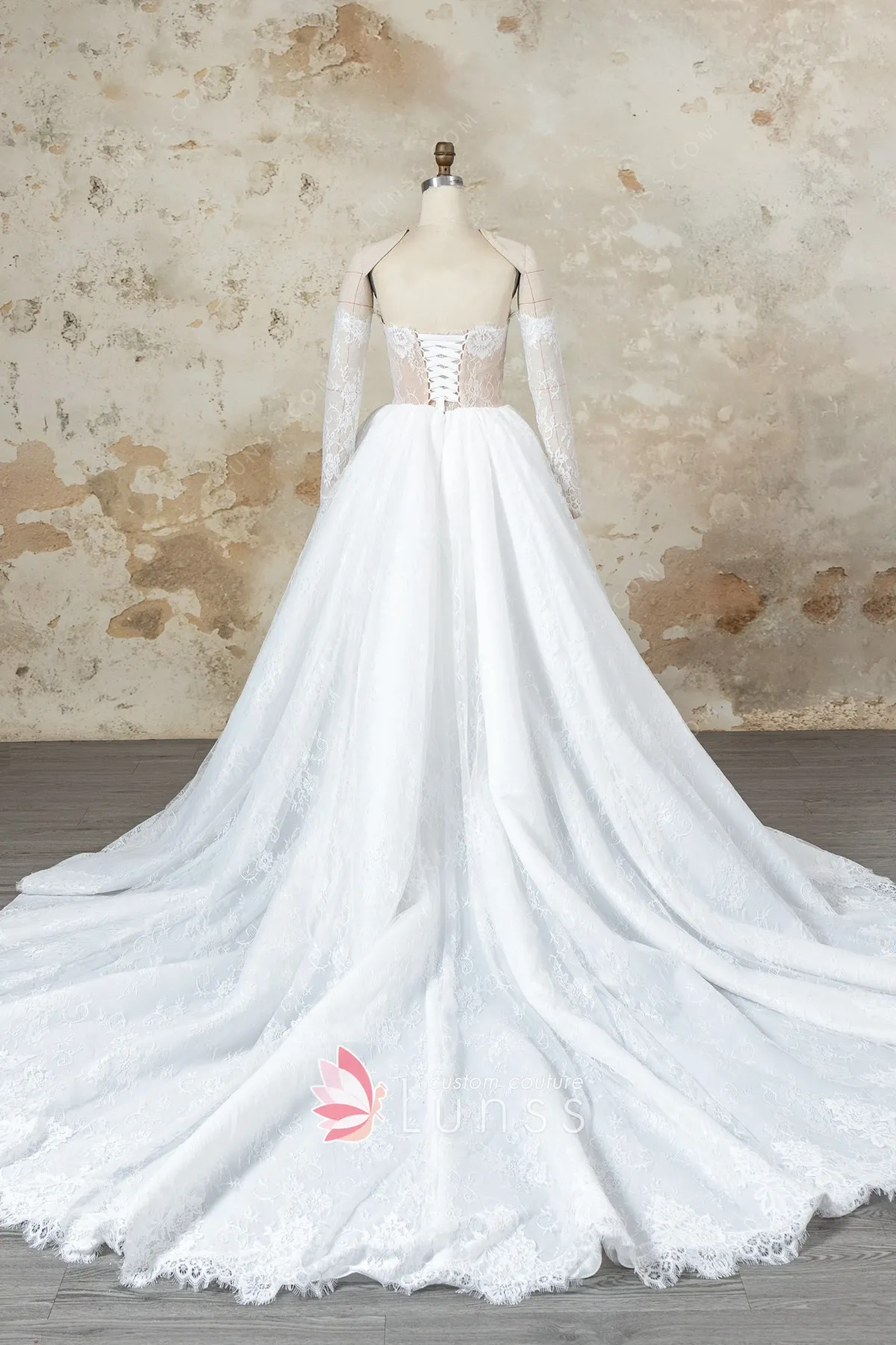 chapel train lace wedding dress chapel train lace wedding dress