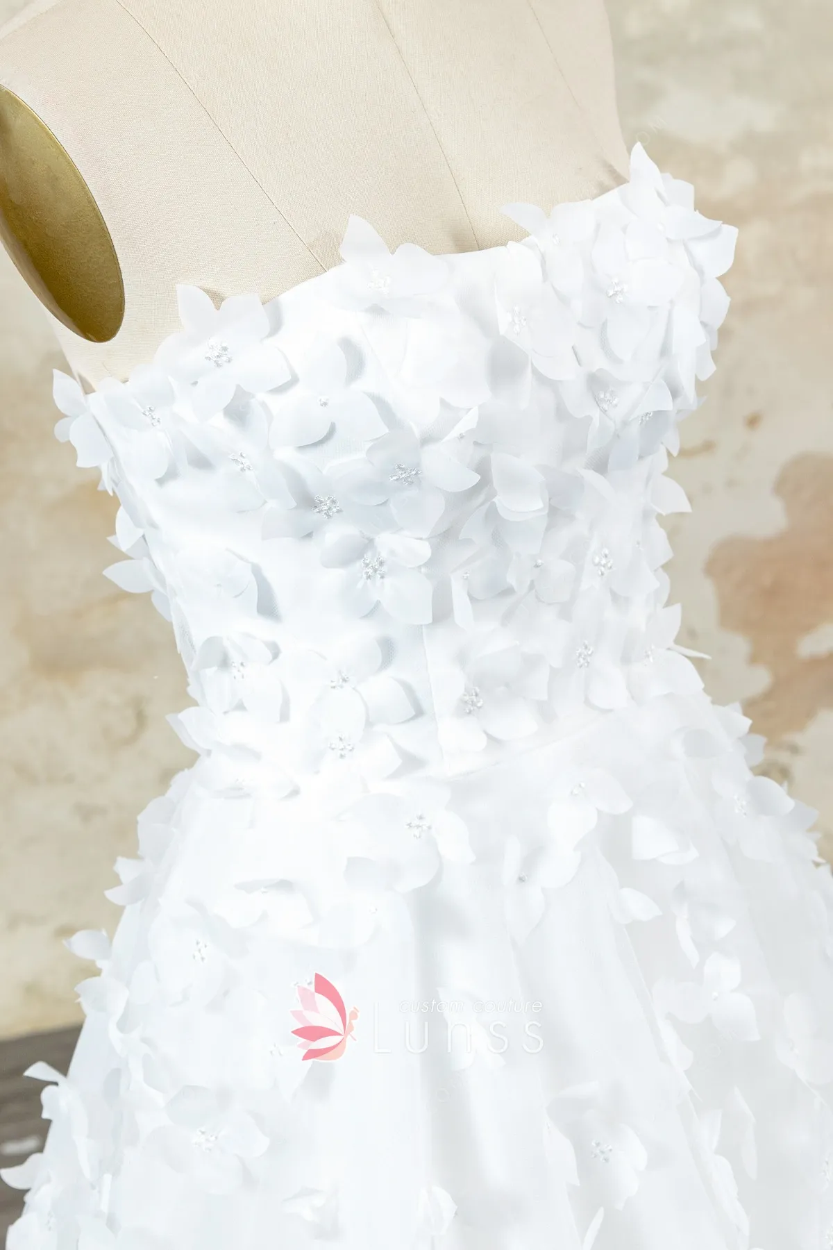 3d petal strapless garden wedding dress 3d petal strapless garden wedding dress