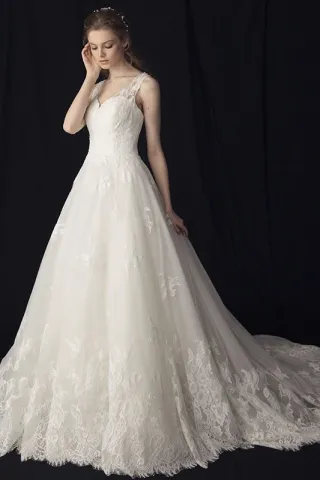 ivory lace tulle wide straps sweetheart wedding dress