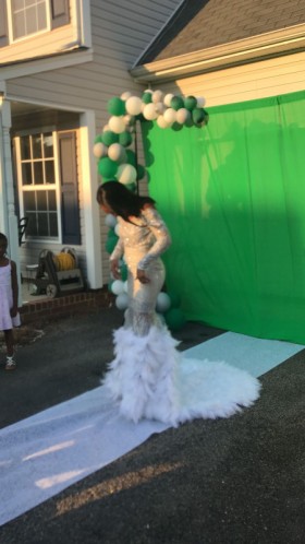 absolutely stunning prom dress