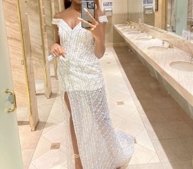 this dress was definitely almost like the photo