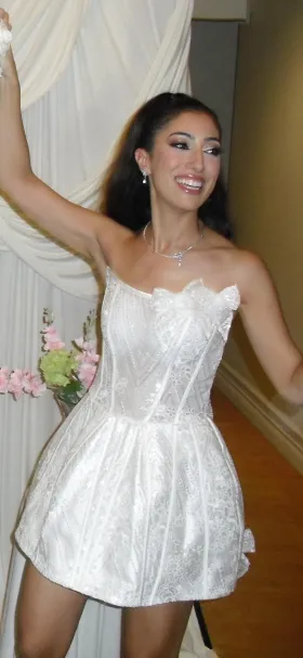 GORGEOUS BRIDAL DRESS