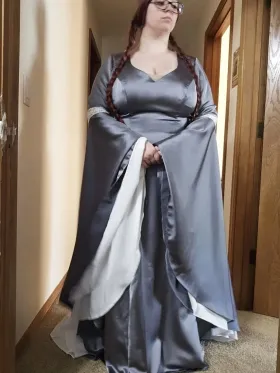 Lunss customized this dress