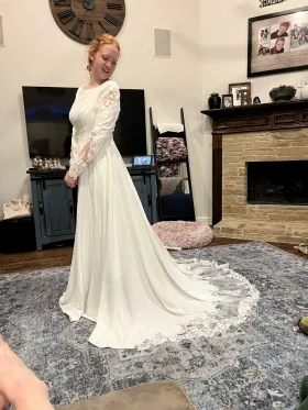 the lace detailing is beautiful